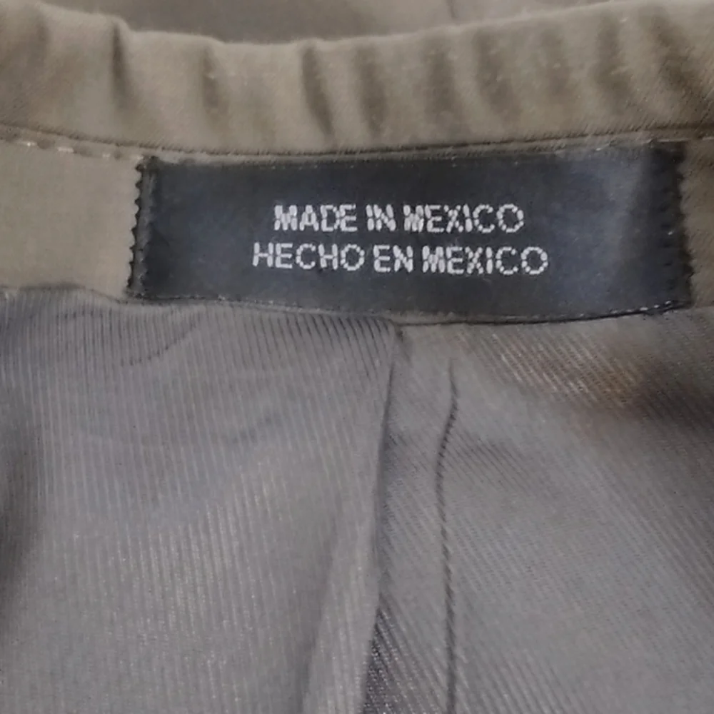 J.Ferrar men's classic suit size (38)R.